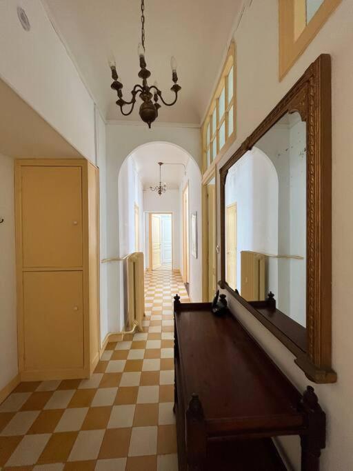 Beautiful Garden Apartment Steps From The Beach Ментона Екстериор снимка
